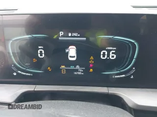 2024 Kia Telluride EX X-Line z VIN 5XYP3DGC2RG496309, wystawiony jako IAAI lot #41804549 z przebiegiem 16 785 mil mil oraz . Historia ofert i sprzedaży dostępna na DreamBid. Obrazek 7.