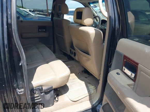 2005 Ford F-150 XLT with VIN 1FTPW12525KD00467, listed as a IAAI auction lot 42663189 with 329,613 mi miles and . Bid and sale history available at DreamBid. Image 8.