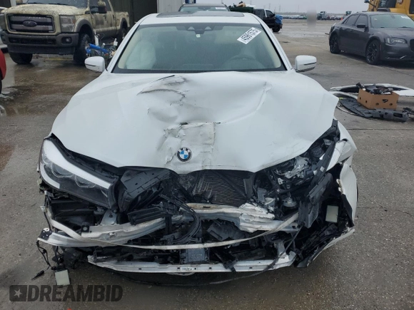 2017 BMW 7 Series 740i with VIN WBA7E2C55HG739366, listed as a Copart auction lot 45961575 with 0 mi miles and Salvage Title. Bid and sale history available at carsss.com. Image 5.