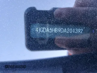 2013 Mercedes-Benz M 350 с VIN 4JGDA5HB9DA201392, выставлен на аукционе Copart как лот 59992295 с пробегом 92 769 миль миль и Списание • Salvage title. История ставок и продаж доступна на DreamBid. Изображение 14.