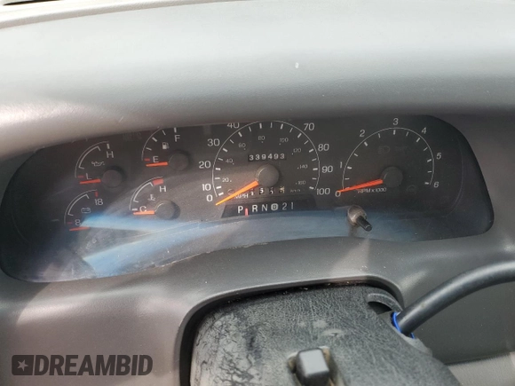 2000 Ford Super Duty F-250 XL with VIN 1FTNX21L6YED30679, listed as a Copart auction lot 49197165 with 339,493 mi miles and Salvage Title. Bid and sale history available at carsss.com. Image 9.