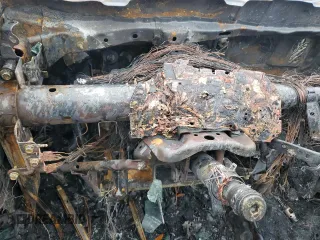 2023 Toyota Camry SE z VIN 4T1G11AK2PU170005, wystawiony jako Copart lot #41634675 z przebiegiem Nie podano mil oraz Nie do naprawy • Non repairable. Historia ofert i sprzedaży dostępna na DreamBid. Obrazek 9.