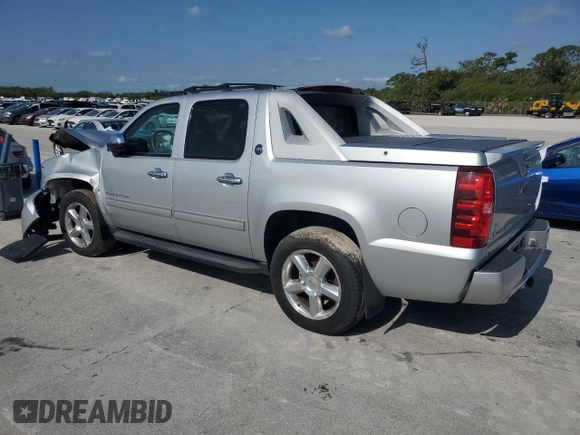 2013 Chevrolet Avalanche LT with VIN 3GNTKFE7XDG326137, listed as a Copart auction lot 50579385 with 116,985 mi miles and Salvage Title. Bid and sale history available at DreamBid. Image 2.