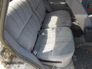 1989 Ford Escort z VIN 1FAPP9591KT185723, wystawiony jako IAAI lot #42257967 z przebiegiem 318 953 mil mil oraz . Historia ofert i sprzedaży dostępna na DreamBid. Obrazek 8.