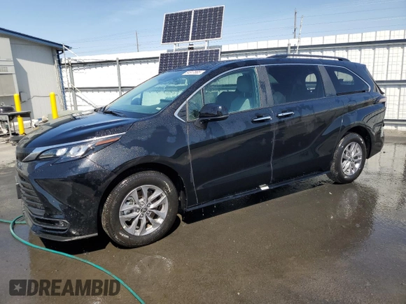2025 Toyota Sienna XLE with VIN 5TDYRKEC3SS242899, listed as a Copart auction lot 54617665 with 1,830 mi miles and Clean Title. Bid and sale history available at DreamBid. Image 1.