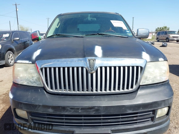 2005 Lincoln Navigator Luxury z VIN 5LMFU27545LJ03545, wystawiony jako IAAI lot #41630300 z przebiegiem 157 681 mil mil oraz . Historia ofert i sprzedaży dostępna na DreamBid. Obrazek 6.