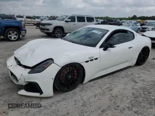 2024 Maserati GranTurismo с VIN ZAMBMVDB0RX432707, выставлен на аукционе Copart как лот 52127385 с пробегом 3 354 миль миль и Списание • Salvage title. История ставок и продаж доступна на DreamBid. Изображение 1.