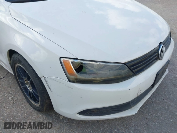 2012 Volkswagen Jetta SE z VIN 3VWDP7AJ0CM332273, wystawiony jako IAAI lot #42807798 z przebiegiem 160 501 mil mil oraz . Historia ofert i sprzedaży dostępna na DreamBid. Obrazek 6.