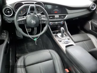 2022 Alfa Romeo Giulia Veloce z VIN ZARFAMBN1N7655182, wystawiony jako Copart lot #53200875 z przebiegiem 50 208 mil mil oraz Szkoda całkowita • Salvage title. Historia ofert i sprzedaży dostępna na DreamBid. Obrazek 8.