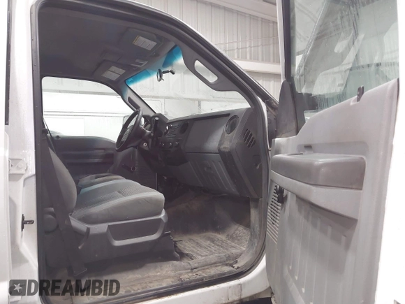 2012 Ford F-250 XL with VIN 1FT7W2B60CEA17544, listed as a IAAI auction lot 41677253 with 199,927 mi miles and . Bid and sale history available at DreamBid. Image 5.