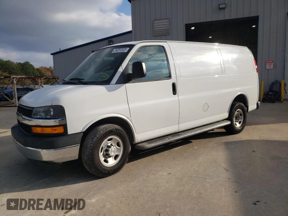 2018 Chevrolet Express Cargo Van with VIN 1GCWGAFG6J1904771, listed as a Copart auction lot 43149055 with 288,899 mi miles and Clean Title. Bid and sale history available at carsss.com. Image 1.