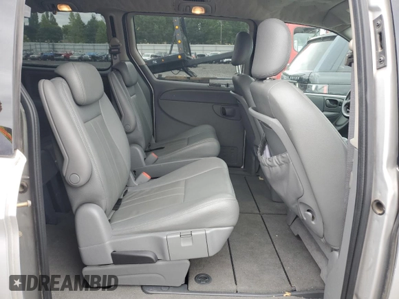 2007 Chrysler Town & Country LWB Touring with VIN 2A4GP54LX7R206402, listed as a Copart auction lot 70883894 with 135,215 mi miles and Salvage Title. Bid and sale history available at carsss.com. Image 11.