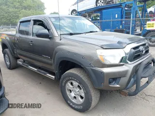 2013 Toyota Tacoma z VIN 5TFMU4FN6DX015079, wystawiony jako IAAI lot #42447089 z przebiegiem 98 731 mil mil oraz . Historia ofert i sprzedaży dostępna na DreamBid. Obrazek 1.
