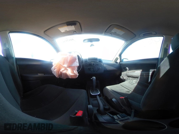 2011 Nissan Versa S z VIN 3N1BC1CP5BL517754, wystawiony jako IAAI lot #41675383 z przebiegiem 125 000 mil mil oraz . Historia ofert i sprzedaży dostępna na DreamBid. Obrazek 19.