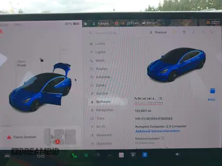 2018 Tesla Model 3 Long Range Battery z VIN 5YJ3E1EBXJF092025, wystawiony jako IAAI lot #42268369 z przebiegiem 132 687 mil mil oraz . Historia ofert i sprzedaży dostępna na DreamBid. Obrazek 7.