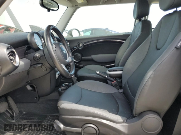 2010 MINI Hardtop with VIN WMWMF3C51ATZ22878, listed as a Copart auction lot 53173855 with 80,740 mi miles and Clean Title. Bid and sale history available at DreamBid. Image 7.