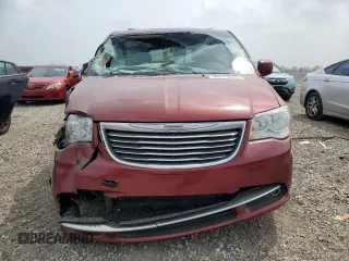 2014 Chrysler Town & Country Touring with VIN 2C4RC1BG4ER372422, listed as a Copart auction lot 49173035 with 175,270 mi miles and Clean Title. Bid and sale history available at DreamBid. Image 5.