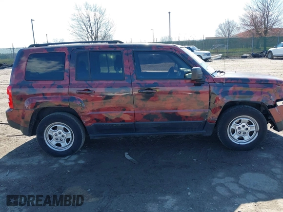 2017 Jeep Patriot Sport with VIN 1C4NJPBA1HD149040, listed as a IAAI auction lot 41875505 with 124,125 mi miles and . Bid and sale history available at DreamBid. Image 13.