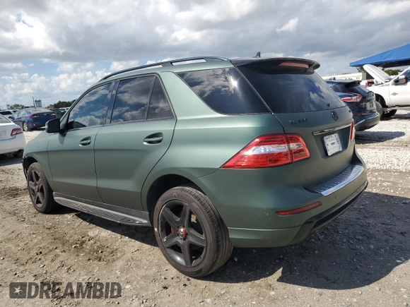 2013 Mercedes-Benz M 550 with VIN 4JGDA7DB0DA149846, listed as a Copart auction lot 44609075 with 140,603 mi miles and Salvage title. Bid and sale history available at DreamBid. Image 2.
