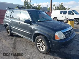 2006 Suzuki XL-7 Standard with VIN JS3TX92V564104539, listed as a IAAI auction lot 41493670 with 199,613 mi miles. Bid and sale history available at carsss.com. Image 1.