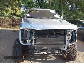 2017 Ford F-250 Lariat z VIN 1FT7W2BT1HEC10492, wystawiony jako IAAI lot #40050454 z przebiegiem 135 877 mil mil oraz . Historia ofert i sprzedaży dostępna na DreamBid. Obrazek 13.