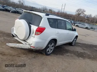 2007 Toyota RAV4 Sport with VIN JTMBK32V475015031, listed as a IAAI auction lot 41641627 with 178,980 mi miles. Bid and sale history available at carsss.com. Image 4.