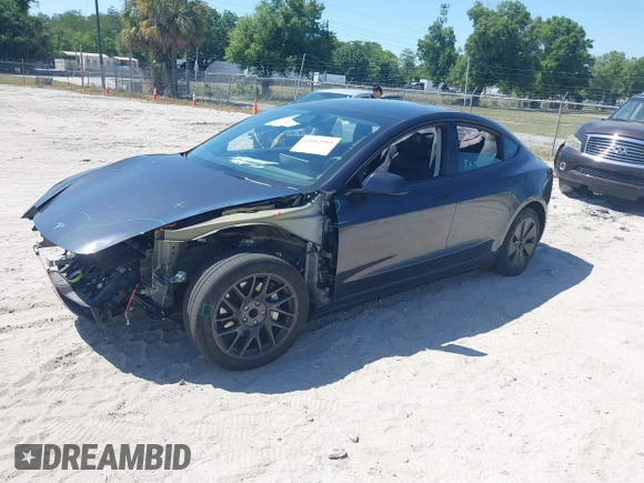 2024 Tesla Model 3 z VIN 5YJ3E1EA6RF747946, wystawiony jako IAAI lot #42042903 z przebiegiem 13 999 mil mil oraz . Historia ofert i sprzedaży dostępna na DreamBid. Obrazek 25.
