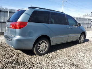 2008 Toyota Sienna XLE with VIN 5TDBK22C68S011227, listed as a Copart auction lot 45466755 with 268,658 mi miles and Clean Title. Bid and sale history available at carsss.com. Image 3.