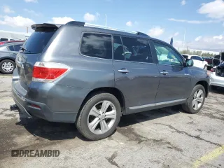 2013 Toyota Highlander Limited with VIN 5TDYK3EH5DS122904, listed as a Copart auction lot 55686225 with 221,905 mi miles and Salvage title. Bid and sale history available at DreamBid. Image 3.