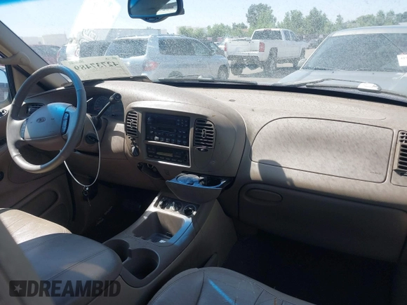 2001 Ford Expedition Eddie Bauer with VIN 1FMPU18LX1LA91135, listed as a IAAI auction lot 42737489 with 123,360 mi miles and . Bid and sale history available at DreamBid. Image 5.