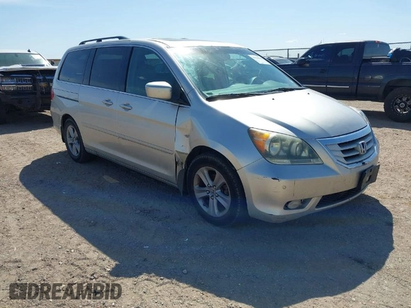 2008 Honda Odyssey Touring with VIN 5FNRL38918B059770, listed as a IAAI auction lot 41920865 with 231,599 mi miles. Bid and sale history available at carsss.com. Image 1.