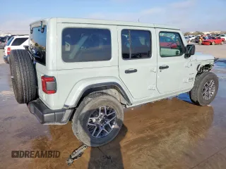 2024 Jeep Wrangler Sahara with VIN 1C4PJXEN6RW110988, listed as a Copart auction lot 46257325 with 39,889 mi miles and Clean title. Bid and sale history available at DreamBid. Image 3.