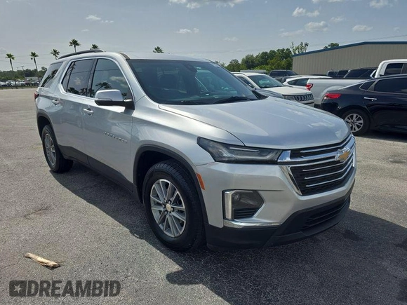2022 Chevrolet Traverse LT Cloth z VIN 1GNEVGKW4NJ169495, wystawiony jako IAAI lot #42566410 z przebiegiem 34 588 mil mil oraz . Historia ofert i sprzedaży dostępna na DreamBid. Obrazek 4.