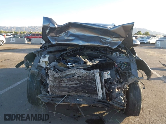 2018 Kia Sorento LX with VIN 5XYPG4A50JG387396, listed as a IAAI auction lot 40848247 with Not Provided miles and . Bid and sale history available at DreamBid. Image 6.