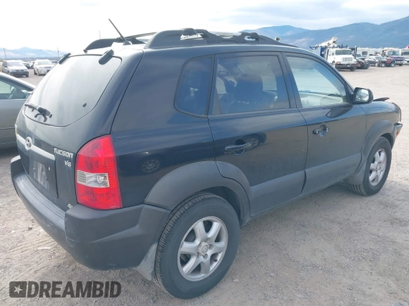 2005 Hyundai Tucson GLS with VIN KM8JN72D65U192566, listed as a IAAI auction lot 40457875 with 177,352 mi miles. Bid and sale history available at carsss.com. Image 4.