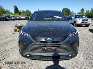 2024 Toyota Venza LE with VIN JTEAAAAH5RJ156386, listed as a Copart auction lot 62255784 with 8,158 mi miles and Salvage Title. Bid and sale history available at carsss.com. Image 5.