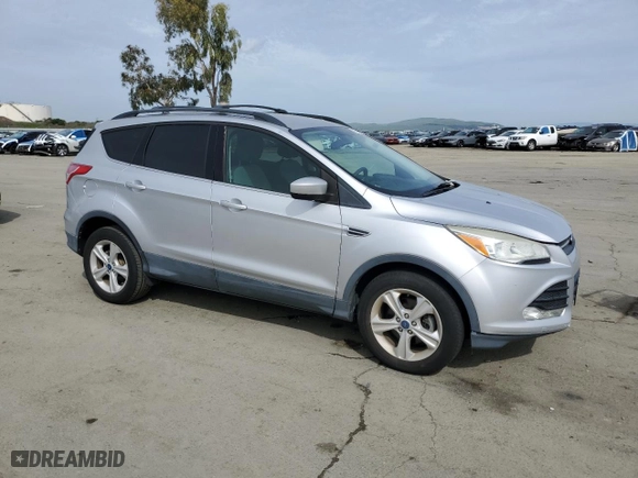 2013 Ford Escape SE with VIN 1FMCU0GX4DUC71559, listed as a Copart auction lot 49535575 with NaN miles and Salvage Title. Bid and sale history available at carsss.com. Image 4.