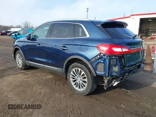 2017 Lincoln MKX Select with VIN 2LMPJ8KR9HBL25391, listed as a IAAI auction lot 41501001 with 101,696 mi miles. Bid and sale history available at carsss.com. Image 3.