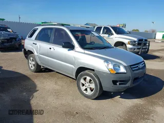 2010 Kia Sportage LX z VIN KNDKG3A46A7667459, wystawiony jako IAAI lot #41140019 z przebiegiem 229 974 mil mil oraz . Historia ofert i sprzedaży dostępna na DreamBid. Obrazek 1.