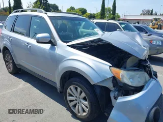 2013 Subaru Forester X Premium with VIN JF2SHADC4DH403421, listed as a IAAI auction lot 42475417 with 91,973 mi miles and . Bid and sale history available at DreamBid. Image 1.