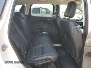 2019 Ford Escape Titanium z VIN 1FMCU9J93KUA51020, wystawiony jako Copart lot #60462495 z przebiegiem 59 998 mil mil oraz Szkoda całkowita • Salvage title. Historia ofert i sprzedaży dostępna na DreamBid. Obrazek 10.