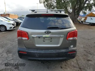 2011 Kia Sorento EX with VIN 5XYKU4A29BG022757, listed as a Copart auction lot 56563724 with 113,211 mi miles and Clean Title. Bid and sale history available at carsss.com. Image 6.