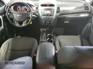 2015 Kia Sorento LX with VIN 5XYKTDA66FG616587, listed as a Copart auction lot 50410775 with 181,900 mi miles and Clean Title. Bid and sale history available at DreamBid. Image 8.