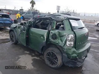2015 MINI Countryman z VIN WMWZB3C59FWR43209, wystawiony jako IAAI lot #41761218 z przebiegiem Nie podano mil oraz . Historia ofert i sprzedaży dostępna na DreamBid. Obrazek 3.