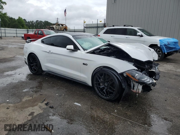 2018 Ford Mustang GT z VIN 1FA6P8CF1J5125457, wystawiony jako Copart lot #55941745 z przebiegiem 55 157 mil mil oraz Szkoda całkowita • Salvage title. Historia ofert i sprzedaży dostępna na DreamBid. Obrazek 4.