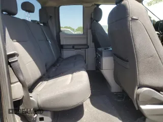 2018 Ford F-150 XL z VIN 1FTEX1CP1JKF79764, wystawiony jako Copart lot #56922245 z przebiegiem 132 440 mil mil oraz Szkoda całkowita • Salvage title. Historia ofert i sprzedaży dostępna na DreamBid. Obrazek 10.