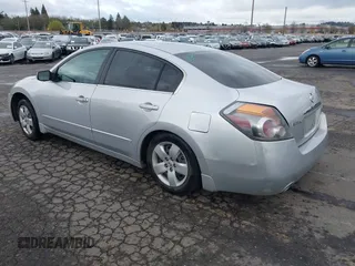 2008 Nissan Altima 2.5 SL with VIN 1N4AL21E08N496438, listed as a IAAI auction lot 41889506 with 230,730 mi miles. Bid and sale history available at carsss.com. Image 3.
