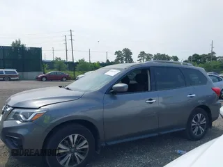 2017 Nissan Pathfinder Platinum with VIN 5N1DR2MM9HC903057, listed as a IAAI auction lot 40063517 with 8,847 mi miles and . Bid and sale history available at DreamBid. Image 14.