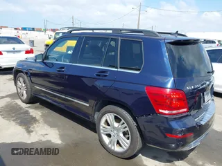 2014 Mercedes-Benz GLK 350 z VIN WDCGG5HB9EG278580, wystawiony jako IAAI lot #41702642 z przebiegiem 45 234 mil mil oraz . Historia ofert i sprzedaży dostępna na DreamBid. Obrazek 3.