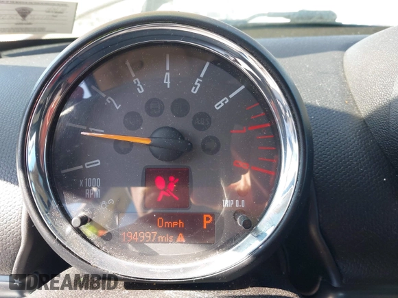 2016 MINI Countryman S z VIN WMWZC5C55GWU01180, wystawiony jako IAAI lot #41874470 z przebiegiem 194 997 mil mil oraz . Historia ofert i sprzedaży dostępna na DreamBid. Obrazek 7.